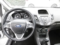 FORD FIESTA SILBER 8000