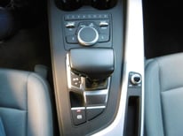 AUDI A4 DUNKEL BLAU