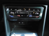 VW TIGUAN NEU WEISS 6144