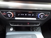 AUDI Q5 GRAU S-LINE 2514