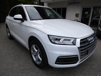 AUDI Q5 WEISS 2103