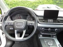 AUDI Q5 WEISS 2103