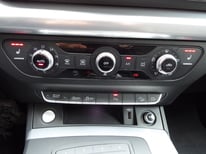 AUDI Q5 WEISS 2103