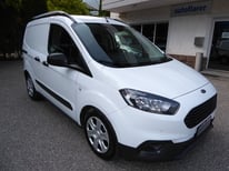 FORD TRANSIT COURIER