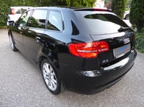 AUDI A3 1,6 TDI SCHWARZ EJ804NN