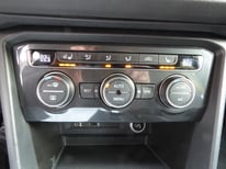 VW TIGUAN NEU SCHWARZ 3616