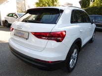 AUDI Q3 WEISS GB588PP