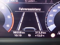 AUDI Q3 WEISS GB588PP
