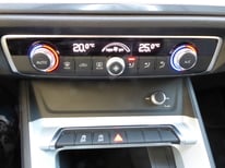 AUDI Q3 WEISS GB588PP