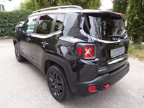 JEEP RENEGADE SCHWARZ GJ875KC
