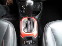 JEEP RENEGADE SCHWARZ GJ875KC