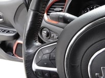 JEEP RENEGADE SCHWARZ GJ875KC