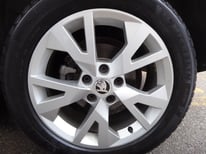 SKODA YETI WEISS 1666