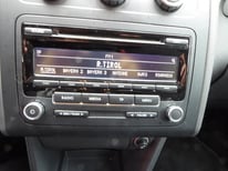 VW TOURAN SILBER 7310