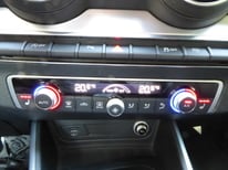 AUDI Q2 S-LINE WEISS 7643