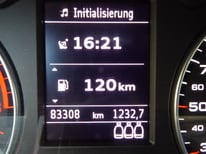 AUDI Q2 GRAU FR527MJ