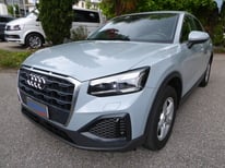 AUDI Q2 1,5 BENZ GRAU GC278AT