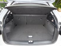 AUDI Q2 1,5 BENZ GRAU GC278AT