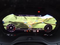 AUDI Q2 1,5 BENZ GRAU GC278AT