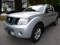 NISSAN NAVARA SILBER