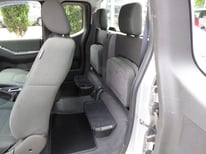 NISSAN NAVARA SILBER