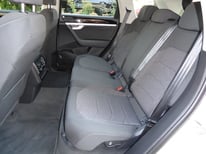 VW TOUAREG WEISS GC889JX