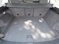 VW TOUAREG WEISS GC889JX