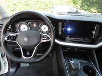 VW TOUAREG WEISS GC889JX