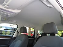 VW TOUAREG WEISS GC889JX