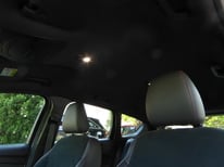 FORD KUGA WEISS 4355