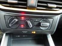 SEAT ARONA GRAU GS813JX