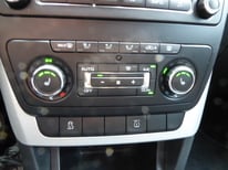 SKODA YETI WEISS 5404
