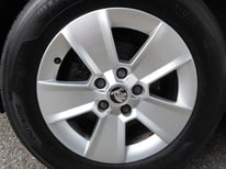 SKODA YETI WEISS 5404