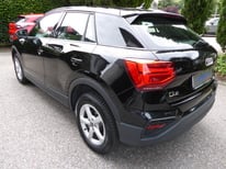 AUDI Q2 SCHWARZ GE062SS
