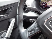 AUDI Q2 SCHWARZ GE062SS