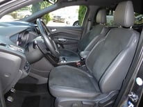 FORD KUGA GRAU 0519