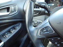 FORD KUGA GRAU 0519