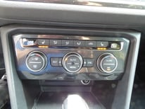 VW TIGUAN WEISS 4110