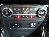 FORD ECOSPORT SCHWARZ 8304