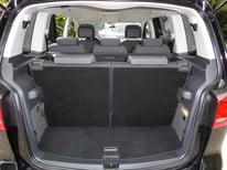 VW TOURAN SCHWARZ 5845