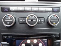 VW TOURAN SCHWARZ 5845