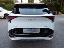 KIA SPORTAGE GT WEISS GN935CP