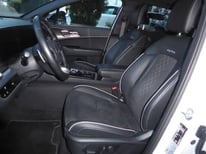 KIA SPORTAGE GT WEISS GN935CP