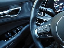 KIA SPORTAGE GT WEISS GN935CP