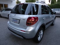 SUZUKI SX4 2,0TD SILBER 2943