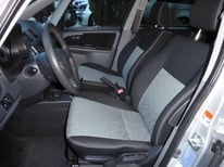 SUZUKI SX4 2,0TD SILBER 2943