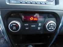 SUZUKI SX4 2,0TD SILBER 2943
