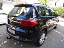 VW TIGUAN 4 MOTION SCHWARZ 5348