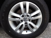 VW TIGUAN 4 MOTION SCHWARZ 5348