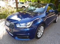 AUDI A1 BLAU 3259